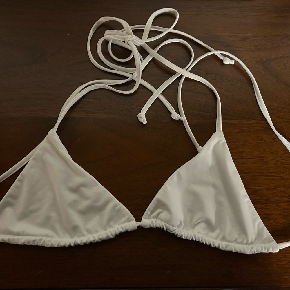 Londre White Triangle Bikini Top -Size Medium